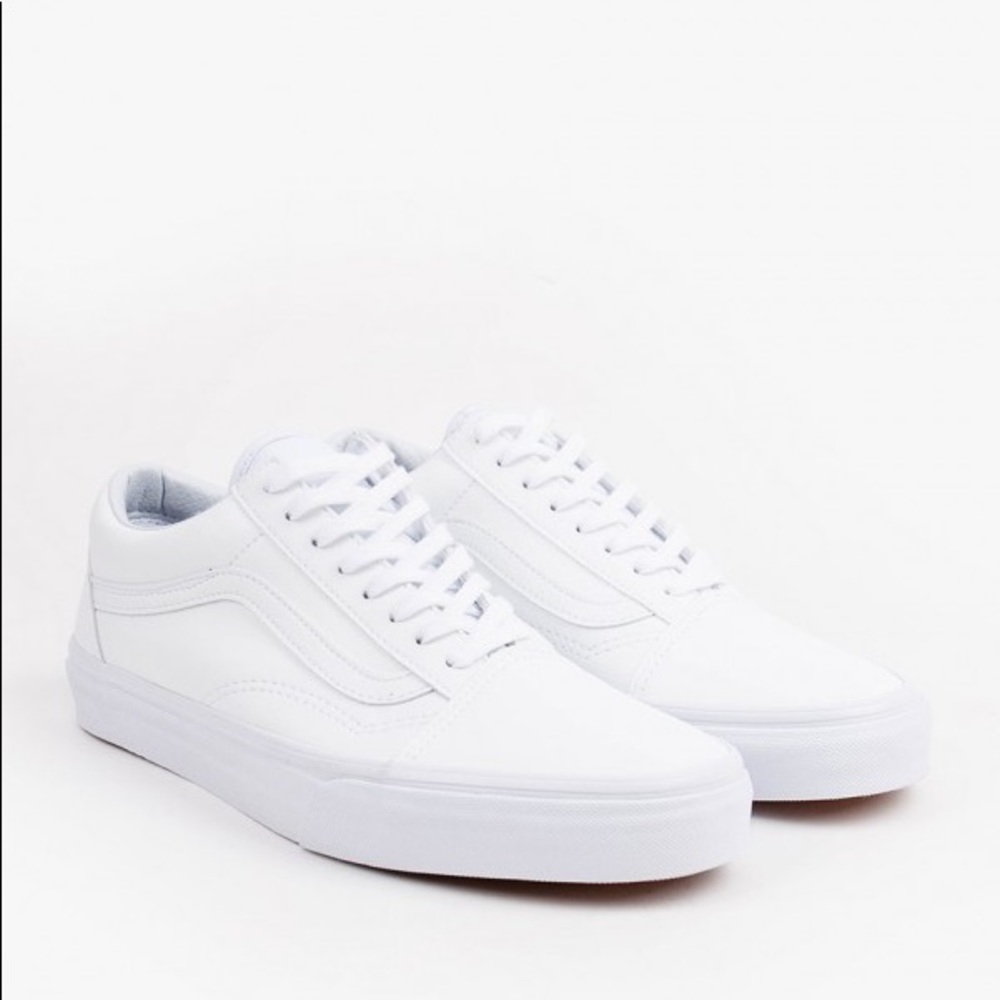 BRAND NEW true white LEATHER old Skool vans